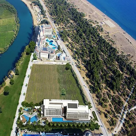 La Vita's Otel Side